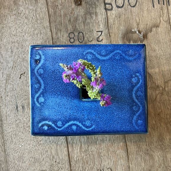 Charming modern cobalt blue flower pottery vase with built-in flower frog. - Picture 3 of 12